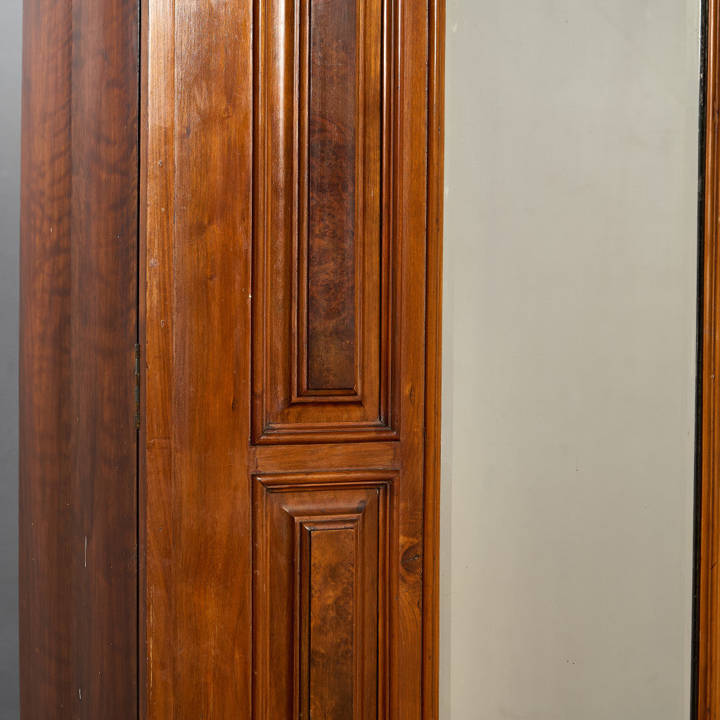 英国 アンティーク ワードローブ