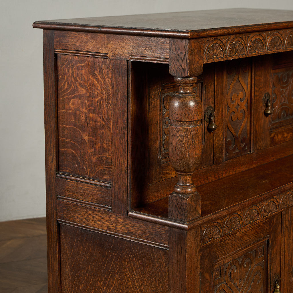 英国 クラシック コートカップボード