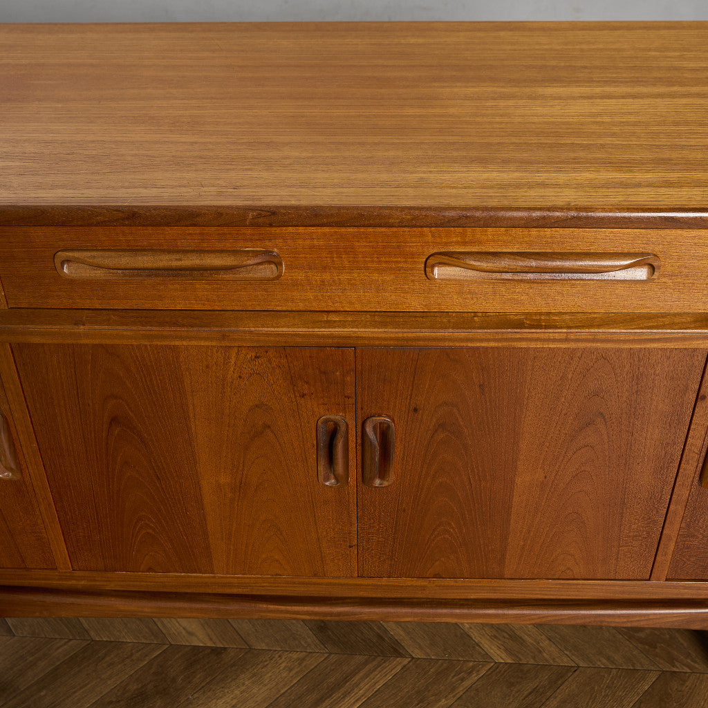 Fresco ヴィンテージ 脚付き サイドボード (4072)