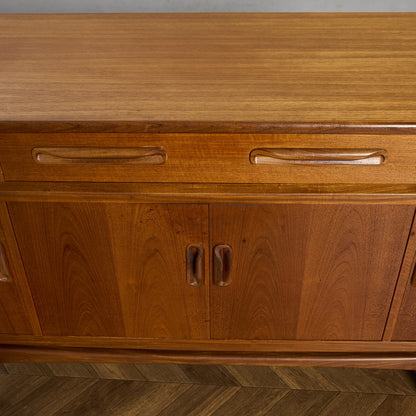 Fresco ヴィンテージ 脚付き サイドボード (4072)