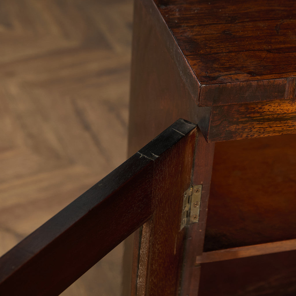 英国 クラシック ガラス キャビネット