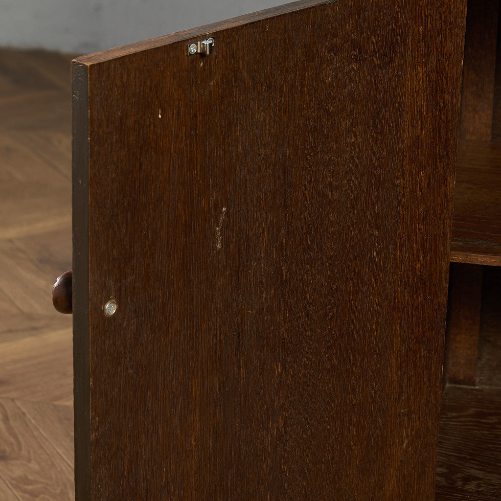 英国 クラシック コートカップボード