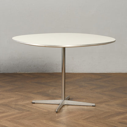Fritz Hansen A603 Super-circular Table スーパー円テーブル