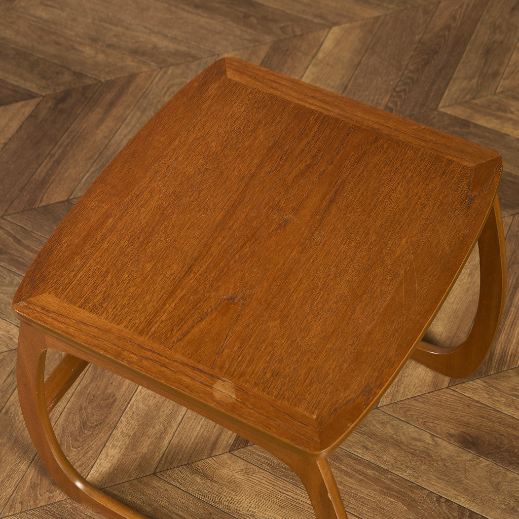 Burlington ネストテーブル