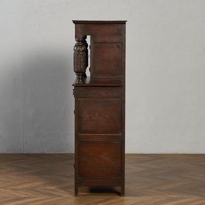 Alfred Allen コートカップボード