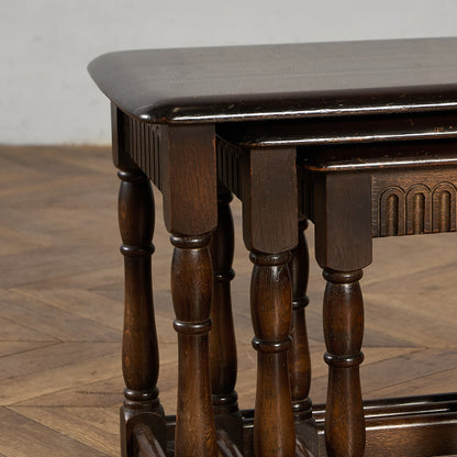 Priory オーク材 ネストテーブル