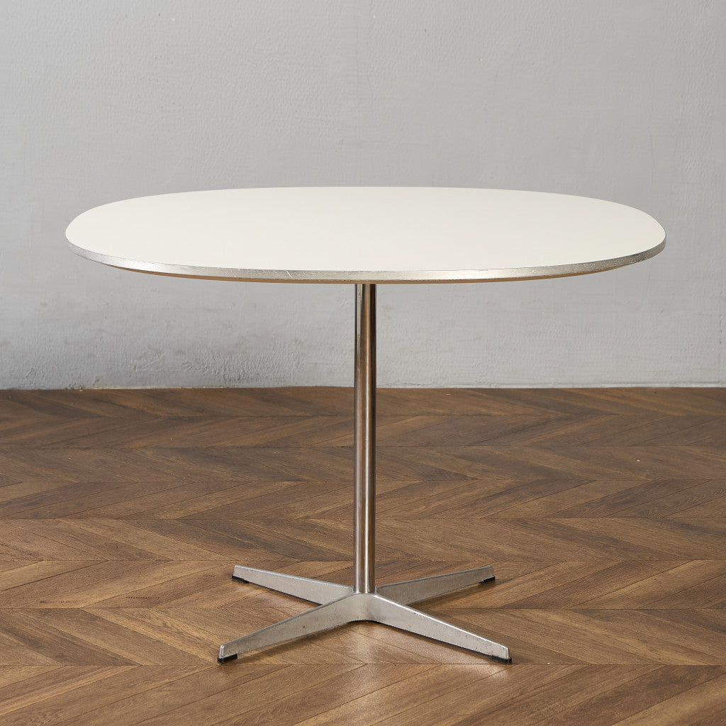Fritz Hansen A603 Super-circular Table スーパー円テーブル