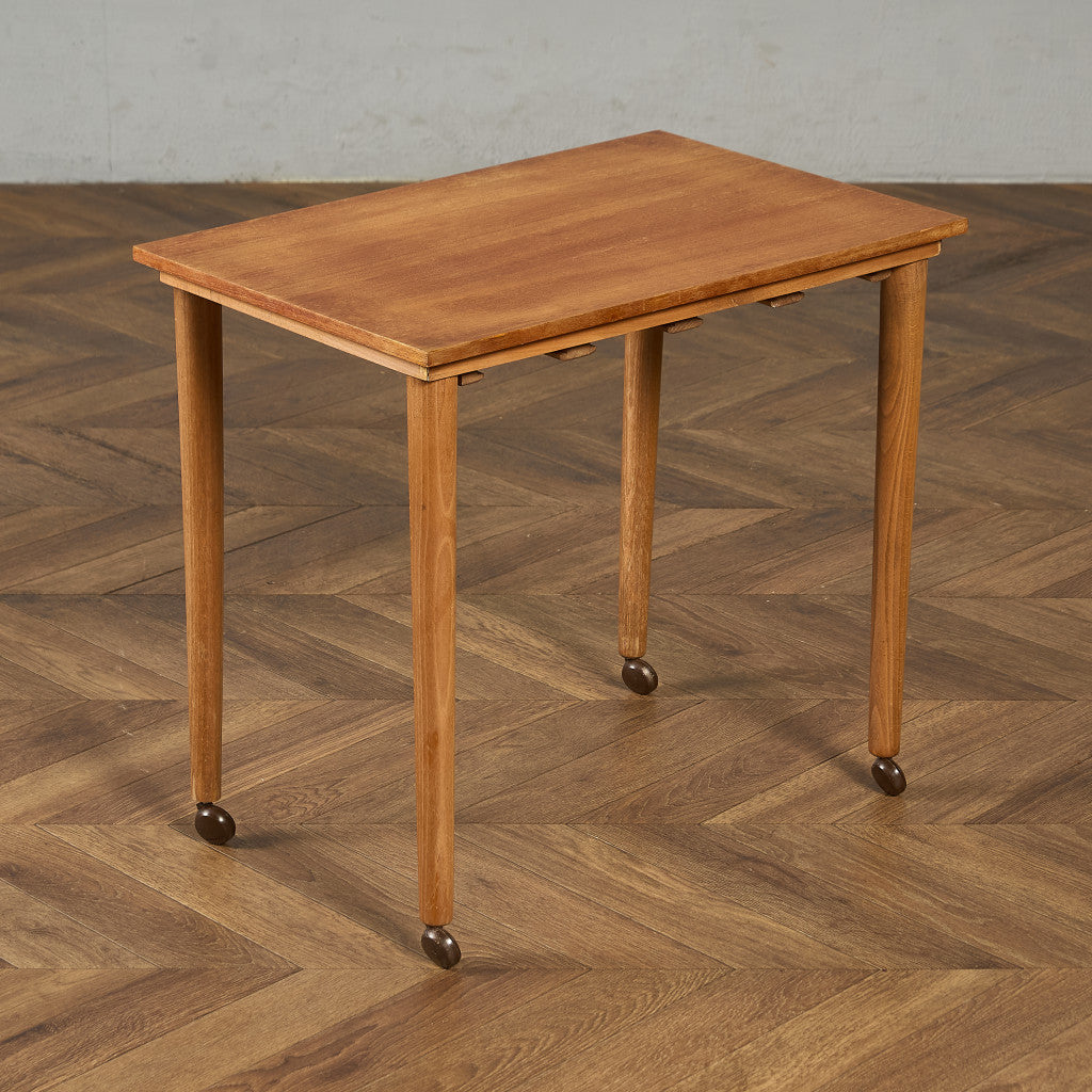 Novy Domov ヴィンテージ ネストテーブル