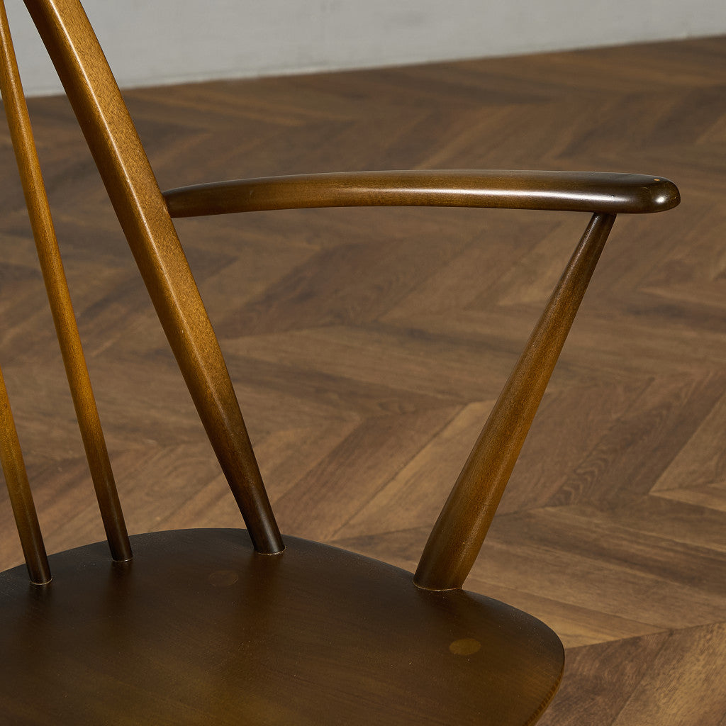 ヴィンテージ クエーカー アームチェア ラウンドゴールドラベル