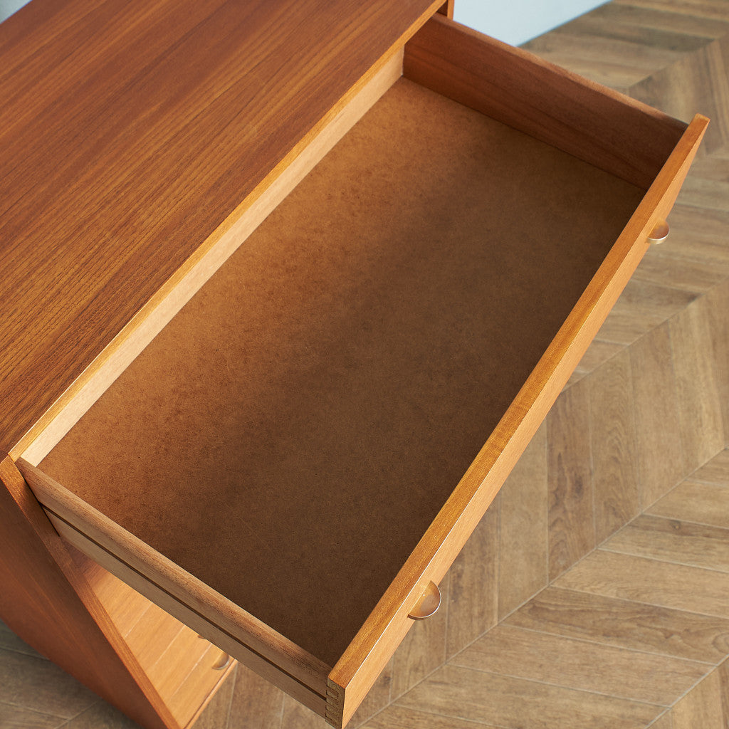 ヴィンテージデンマーク製6段チェスト