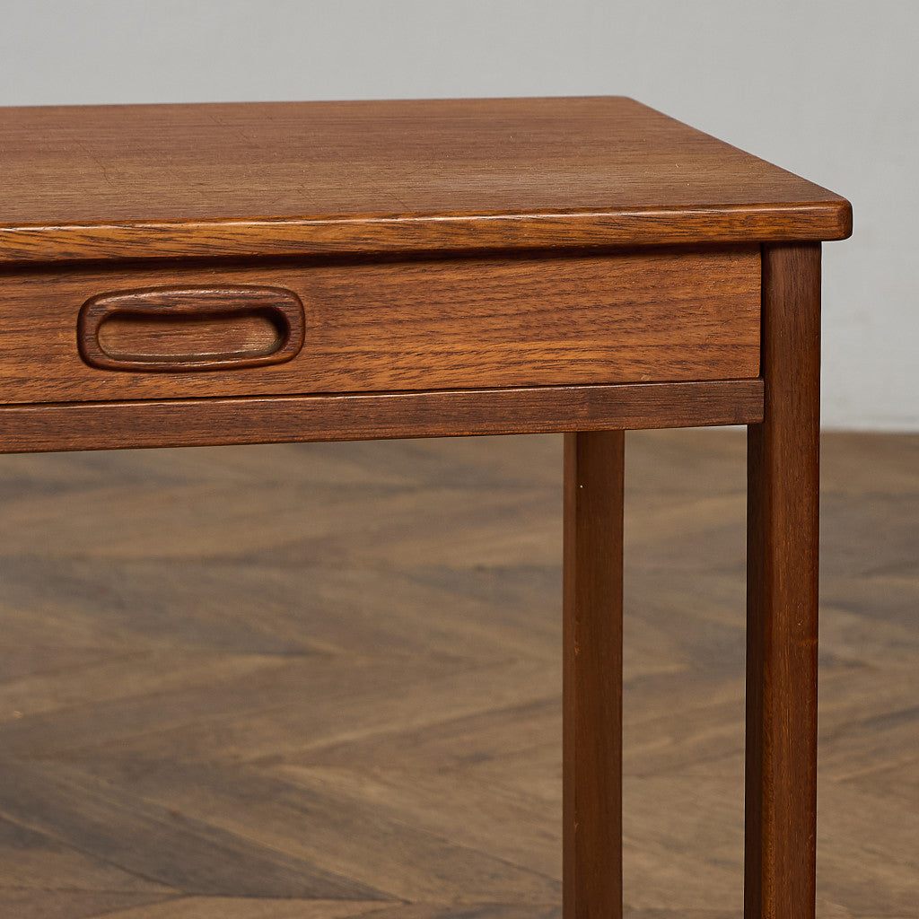 英国 ヴィンテージ ナイトスタンド サイドテーブル