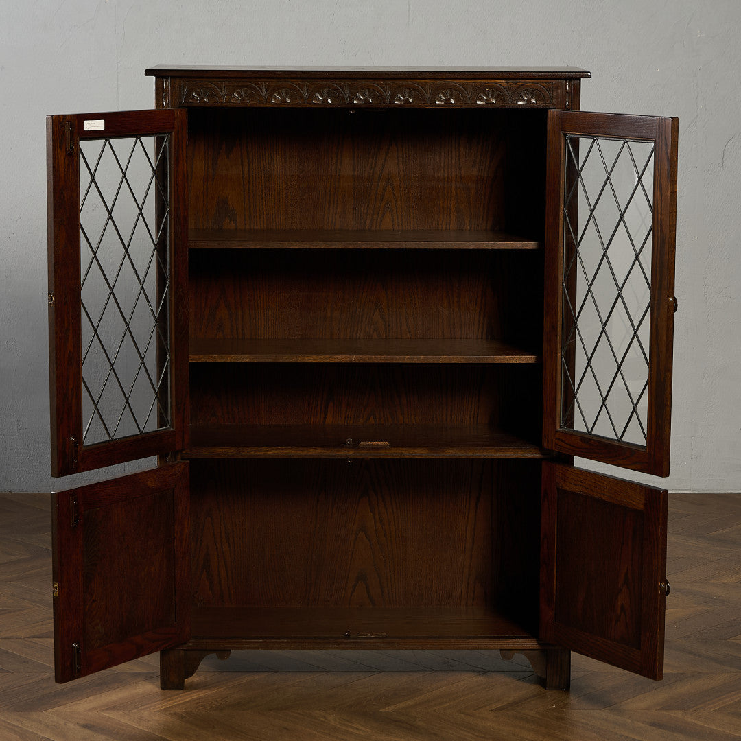 ガラス キャビネット