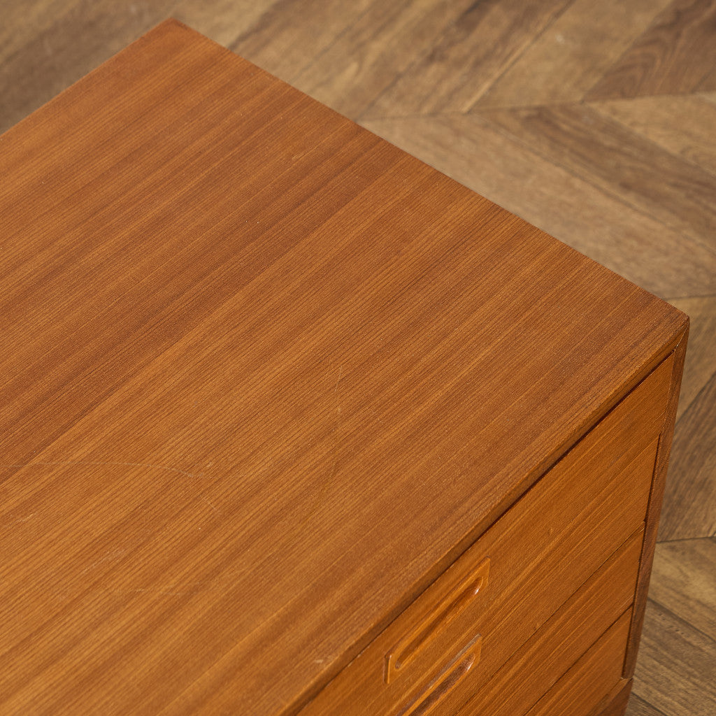 英国 ヴィンテージ 4段 サイドチェスト