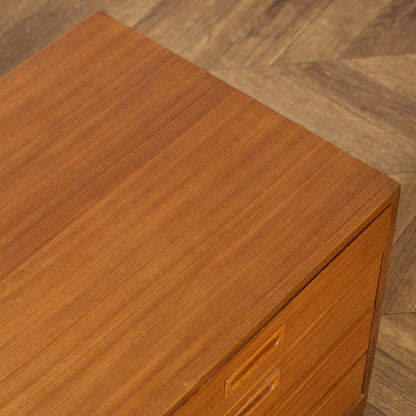 英国 ヴィンテージ 4段 サイドチェスト