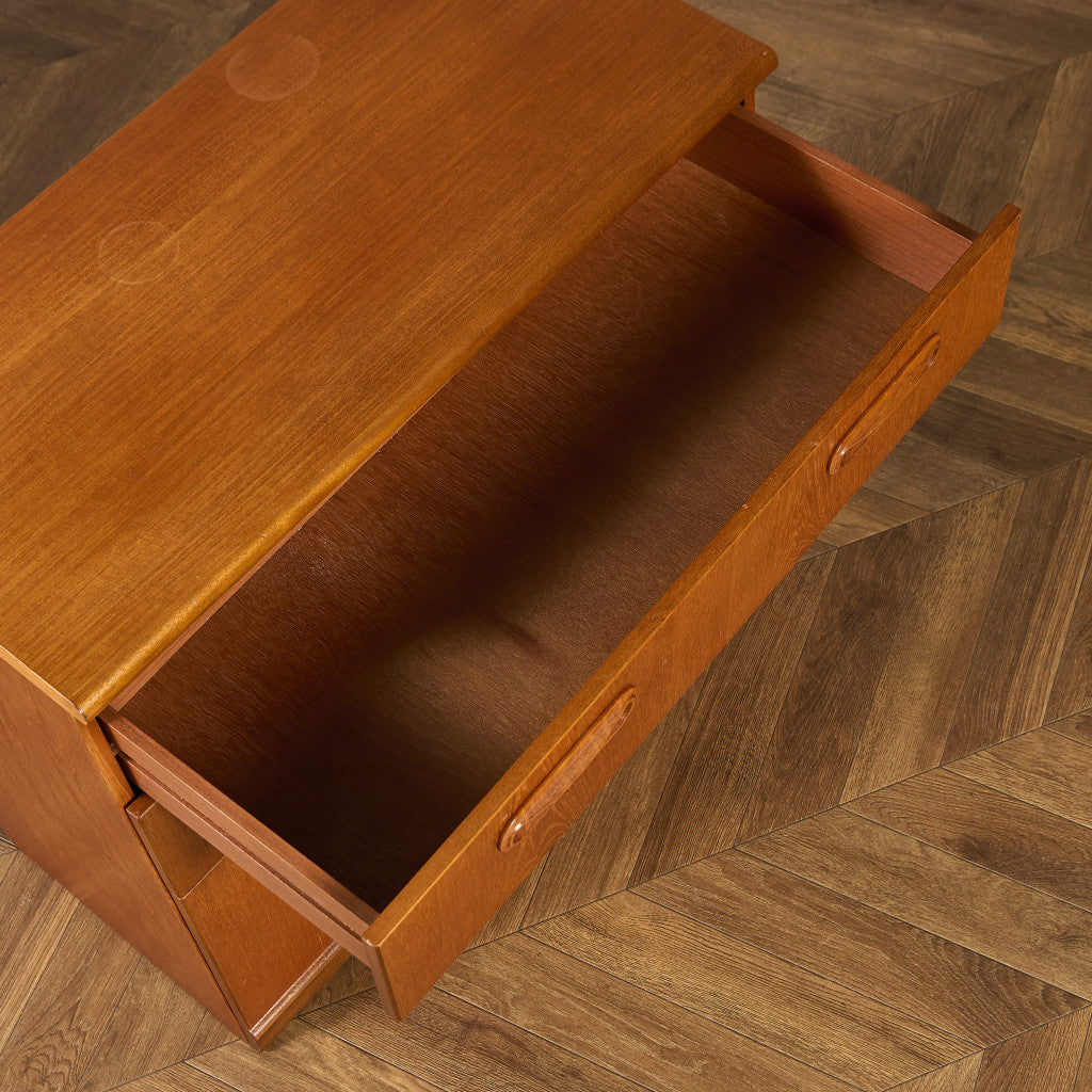 ヴィンテージ 3段チェスト