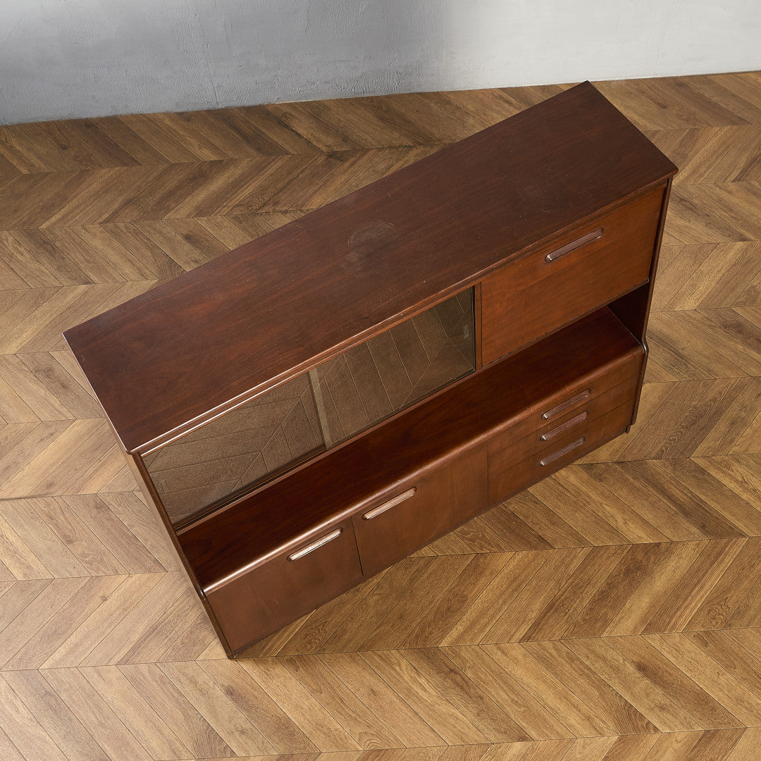 英国 ヴィンテージ カップボード