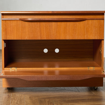 英国ヴィンテージ ハイサイドボード / ハイボード