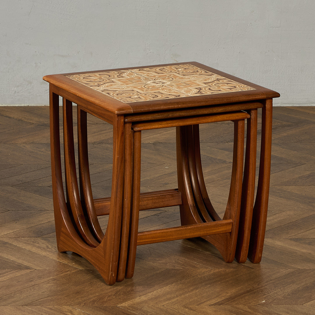 Astro ヴィンテージ タイルトップ ネストテーブル (3552D)