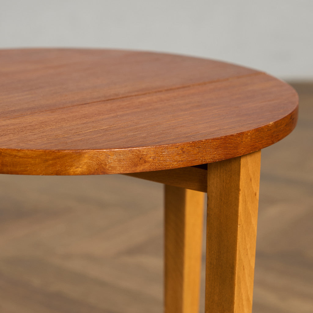 Novy Domov社 Poul Hundevad ネストテーブル