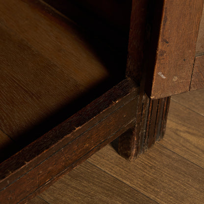 Alfred Allen コートカップボード