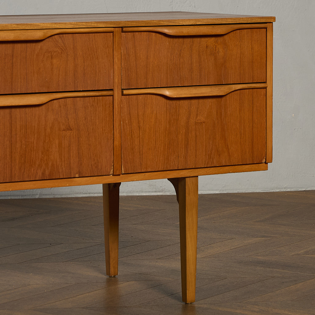 イギリス ヴィンテージ サイドボード