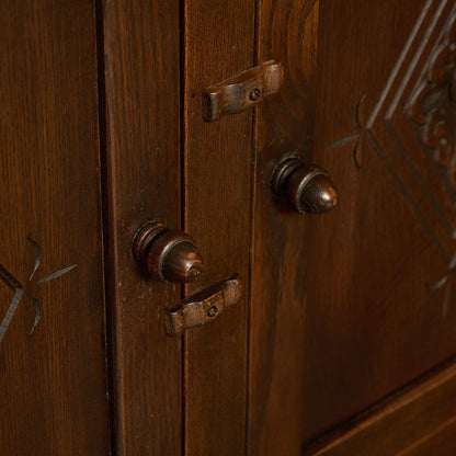 ウェルシュドレッサー 食器棚