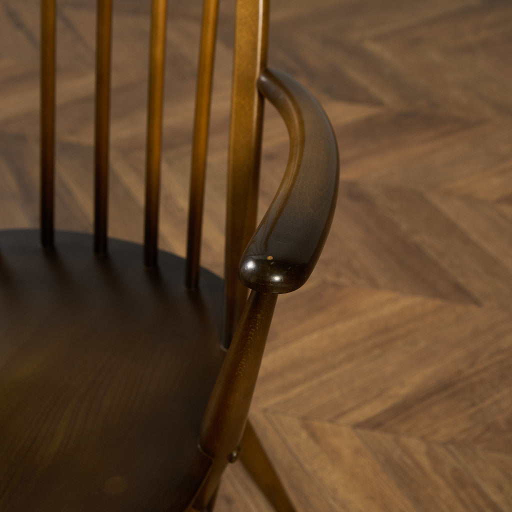 ヴィンテージ クエーカー アームチェア ラウンドゴールドラベル