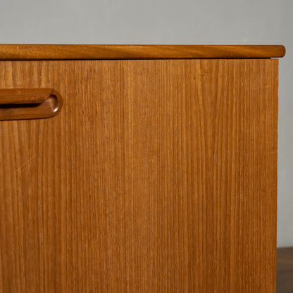 イギリス ヴィンテージ サイドボード