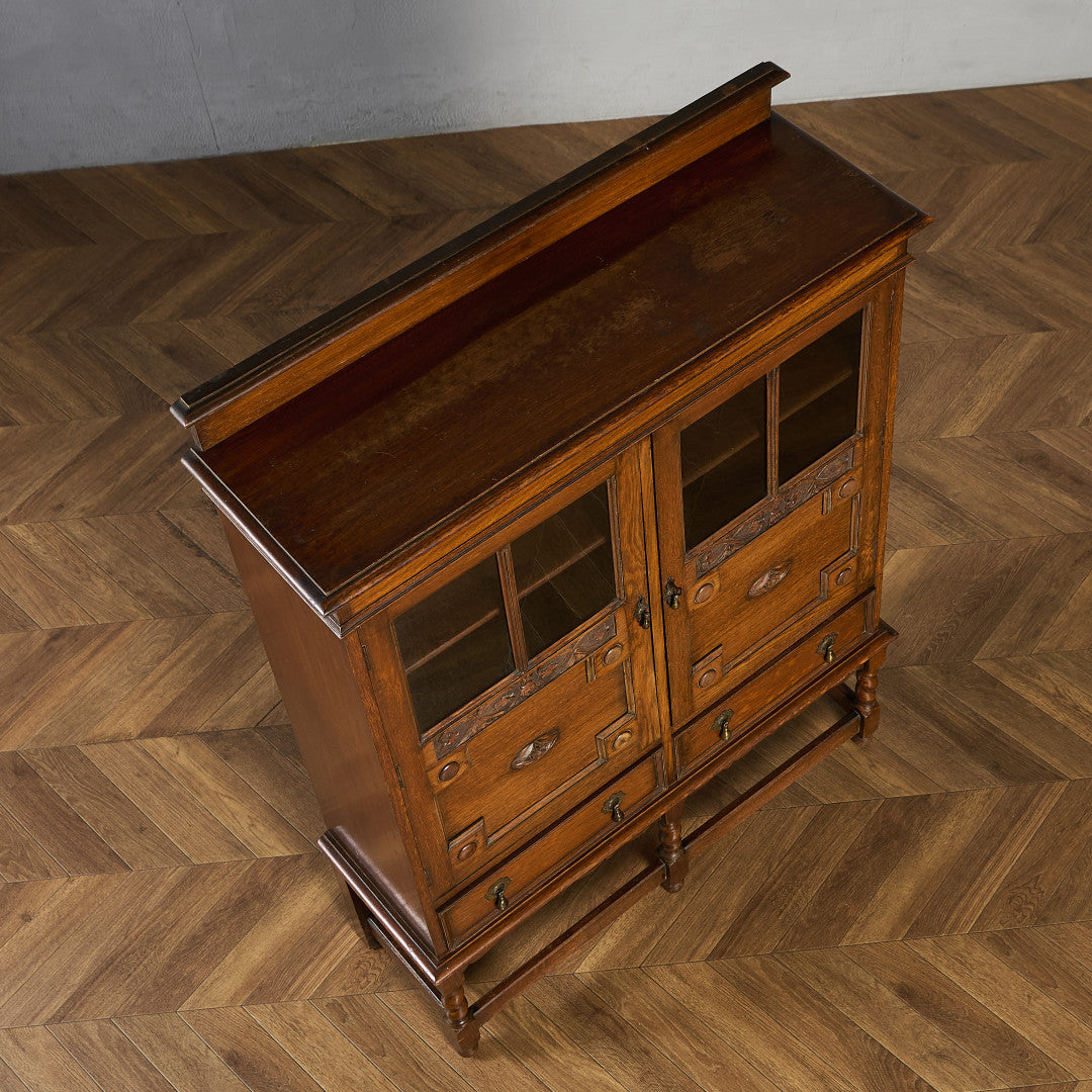 英国 クラシック キャビネット