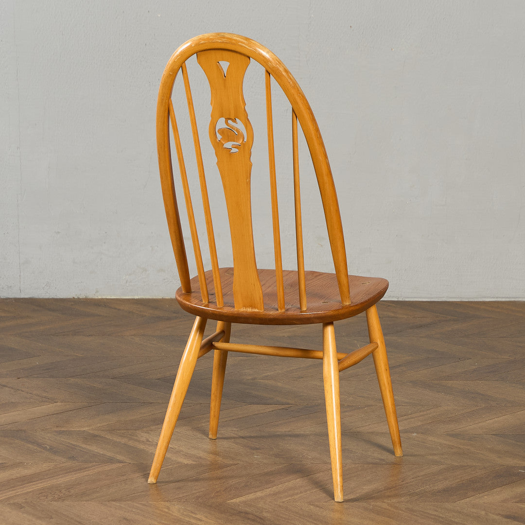 スワンバックチェア