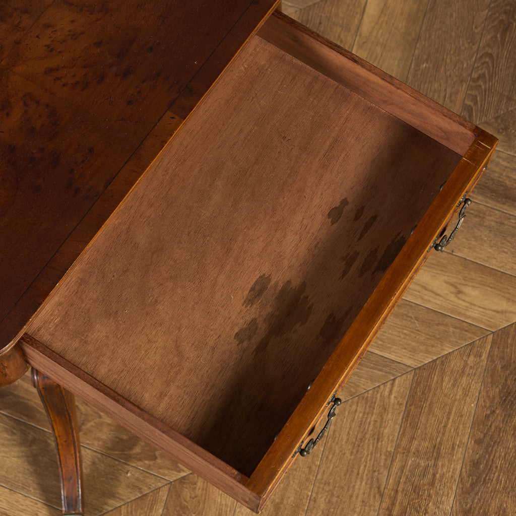 サイドテーブル