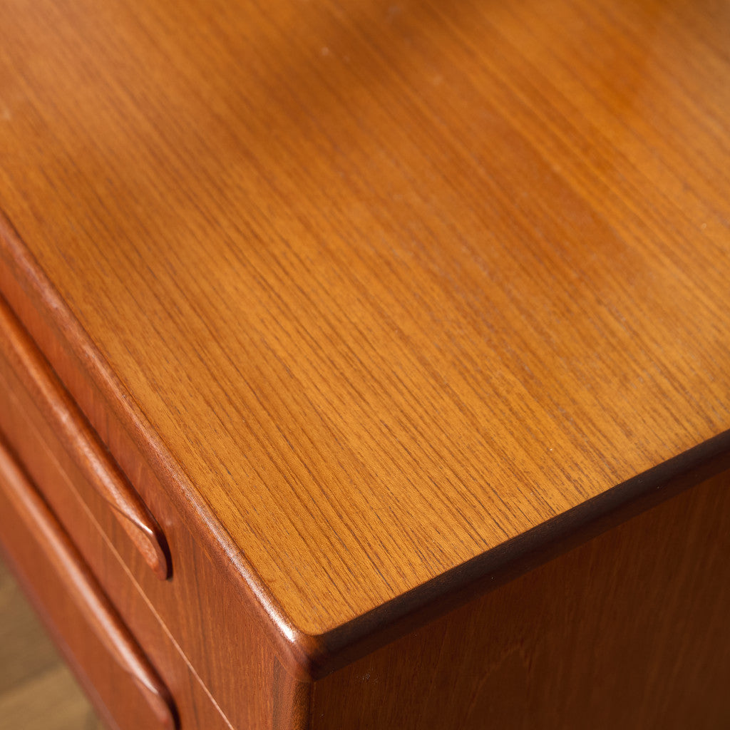 ニューフレスコ ドレッシングデスク (1986)