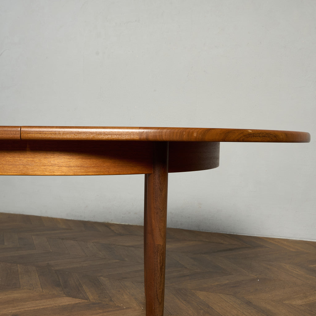 ヴィンテージ エクステンション オーバルダイニングテーブル