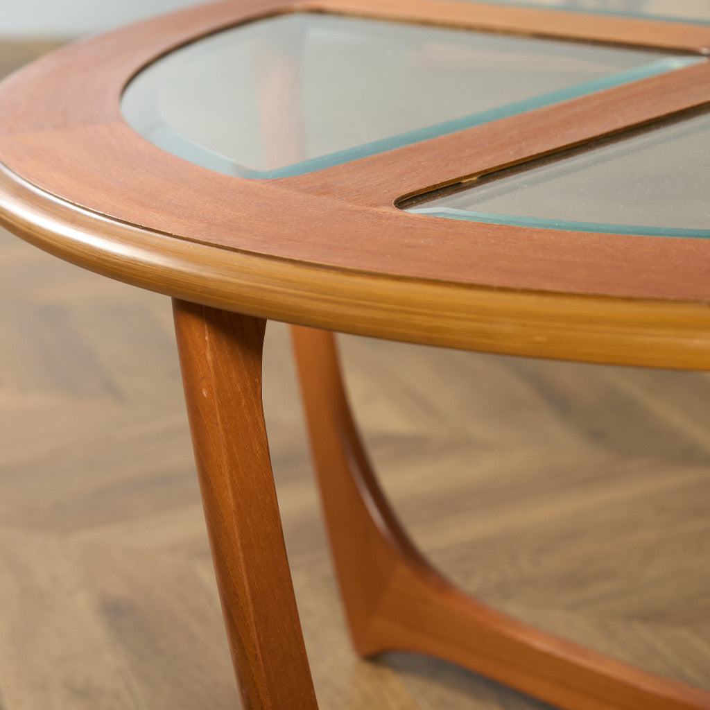 ヴィンテージ ガラストップ ネスト コーヒーテーブル