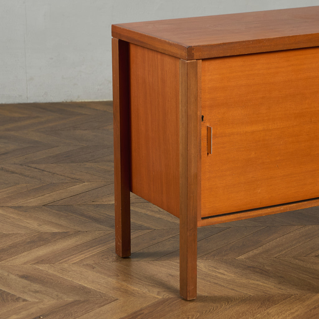 英国 ヴィンテージ キャビネット