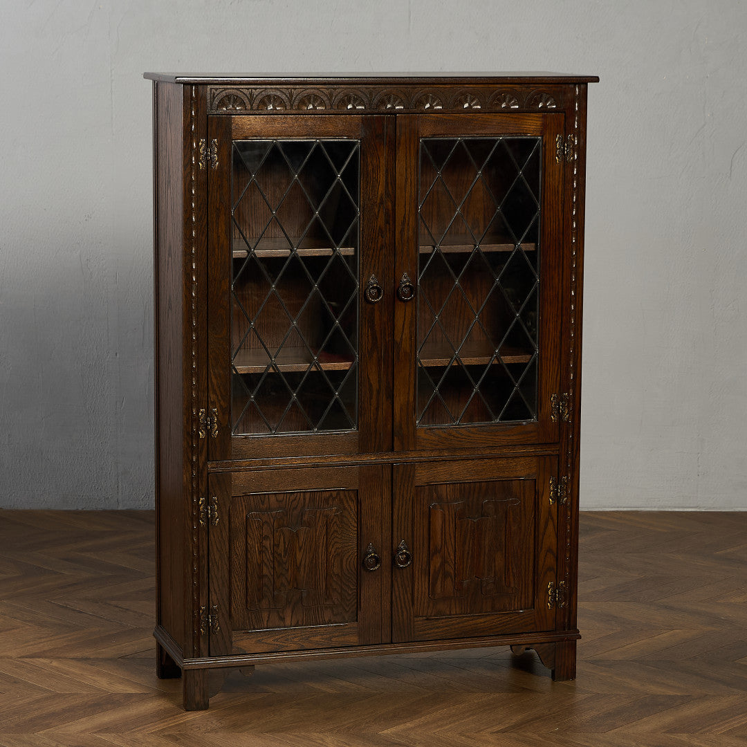 ガラス キャビネット