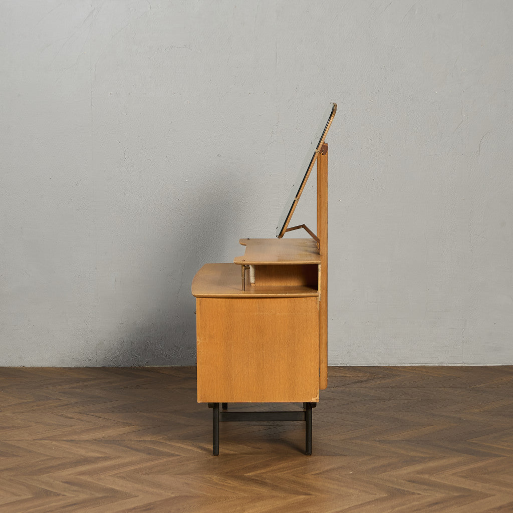 Advance Furniture ヴィンテージ ドレッシングチェスト ドレッサー