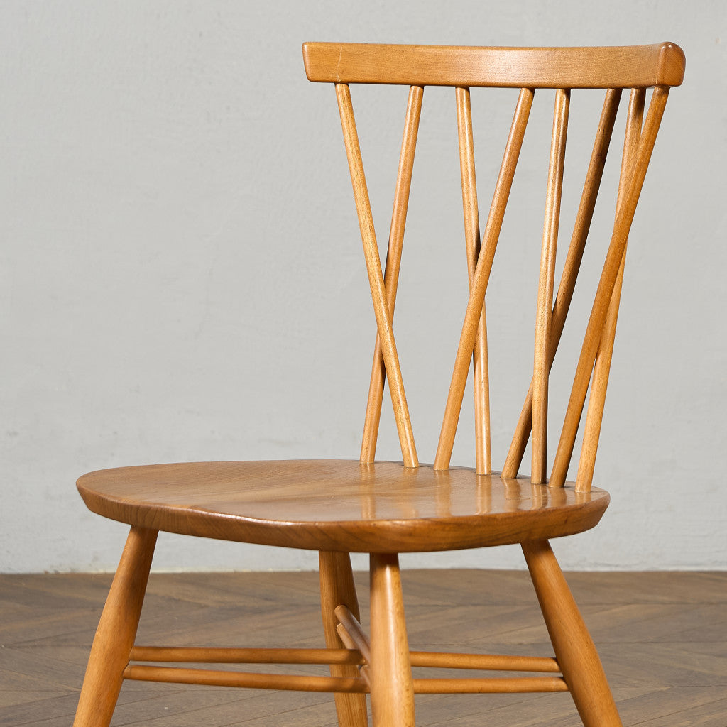 ラティスドチェア