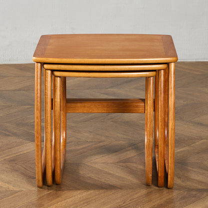 Burlington ネストテーブル