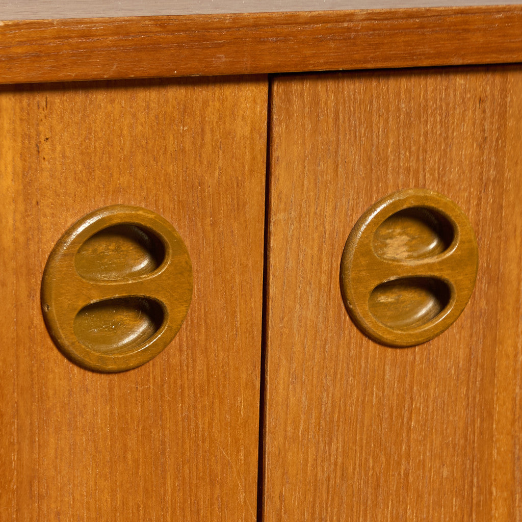 英国 ヴィンテージ キャビネット