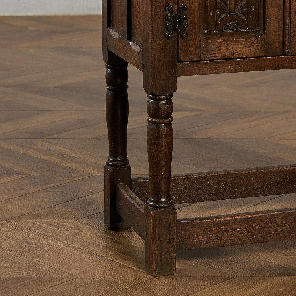 英国 クラシック サイドキャビネット サイドテーブル