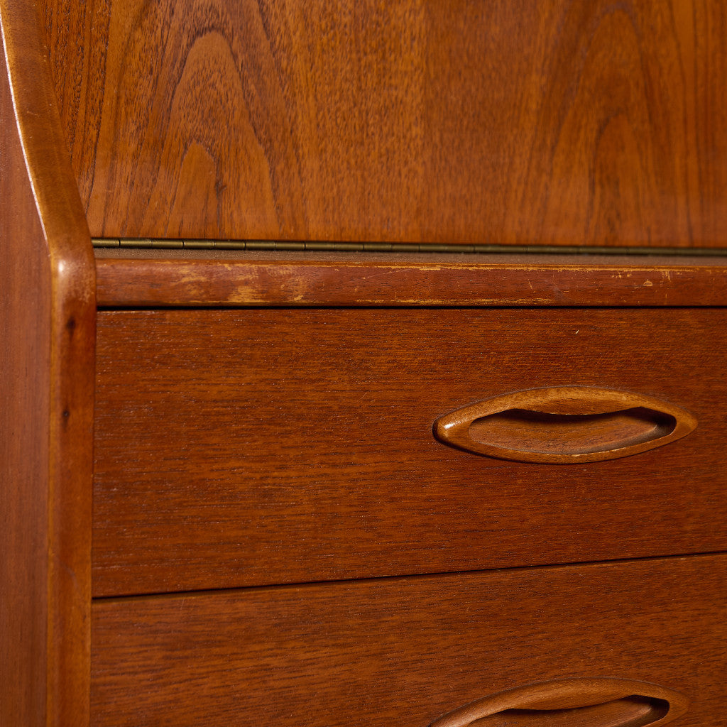 ヴィンテージ ハイ サイドボード