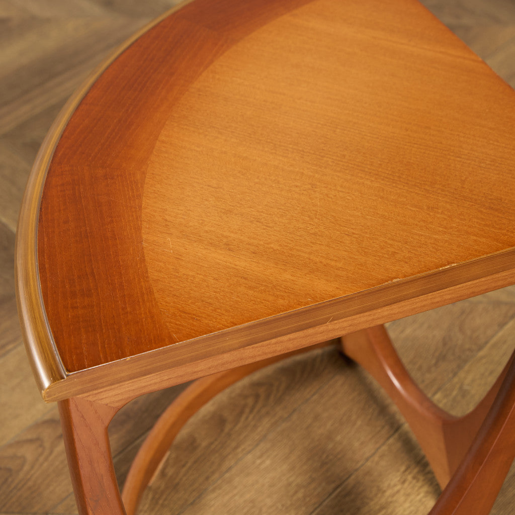 ヴィンテージ ガラストップ ネスト コーヒーテーブル