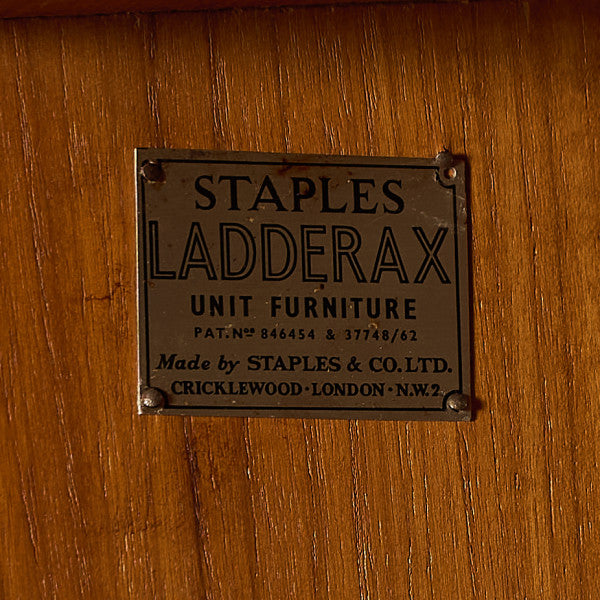 ステイプルズ Staples ( Staples of Cricklewood ) ウォールユニット