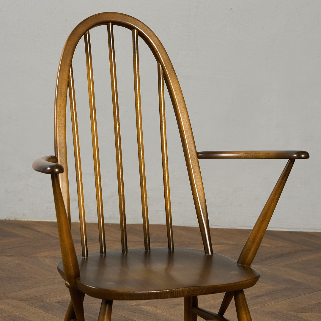 ヴィンテージ クエーカー アームチェア ラウンドゴールドラベル