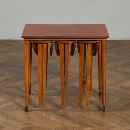 Novy Domov ヴィンテージ ネストテーブル