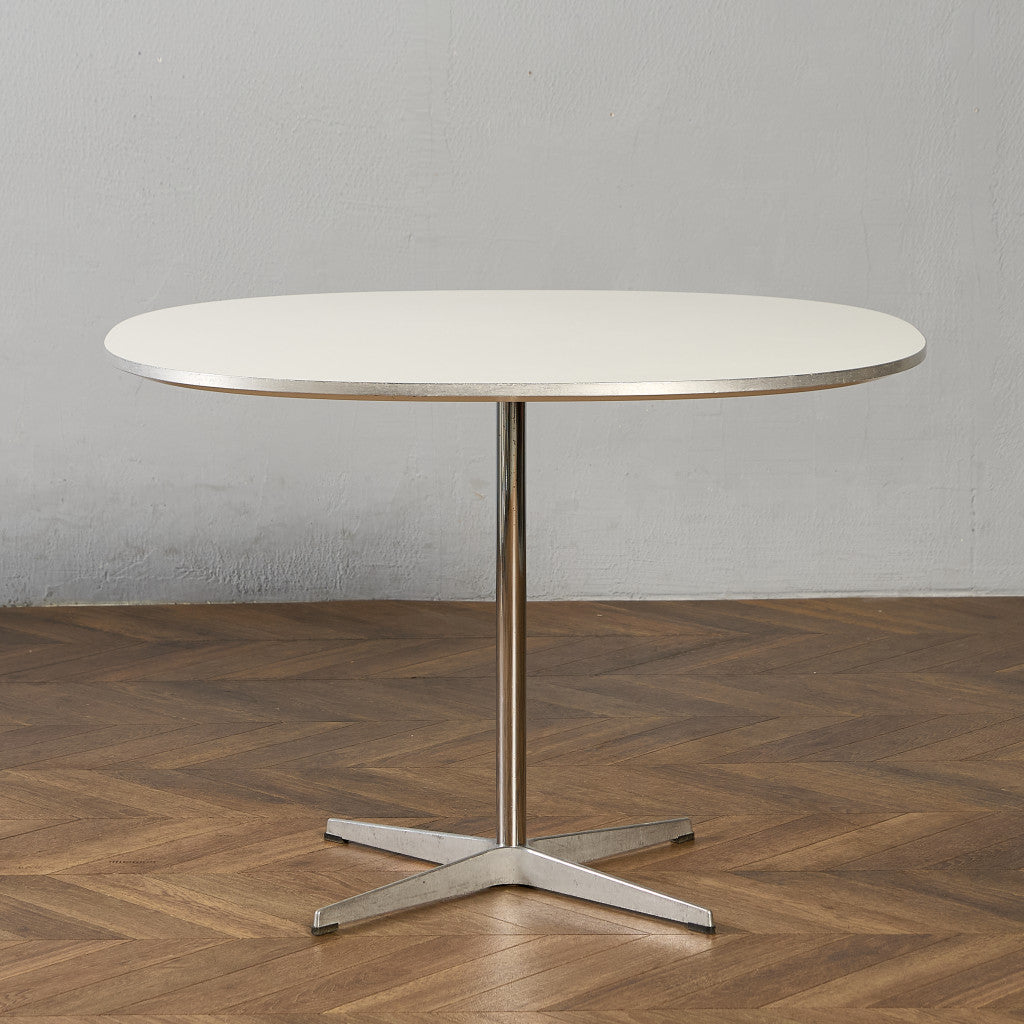 Fritz Hansen A603 Super-circular Table スーパー円テーブル