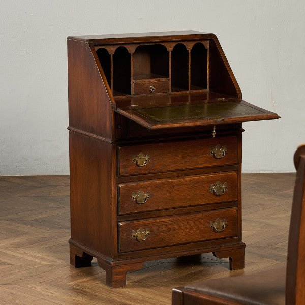 べヴァンファンネル Bevan Funnell – camori ヴィンテージ家具・北欧