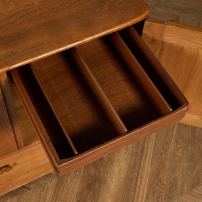 ウィンザー サイドボード