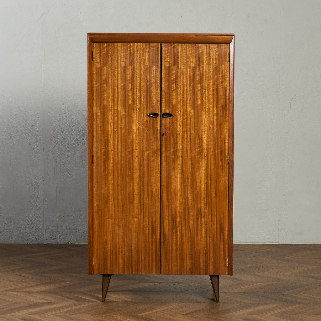 ヴィンテージ ワードローブ